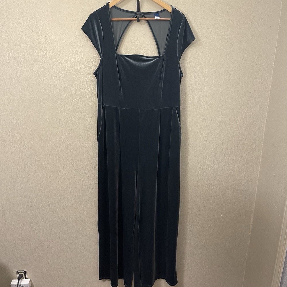 Old‎ Navy Velvet Jumpsuit Wide Leg Back Detail Green Fall Holidays Whimsygoth XL